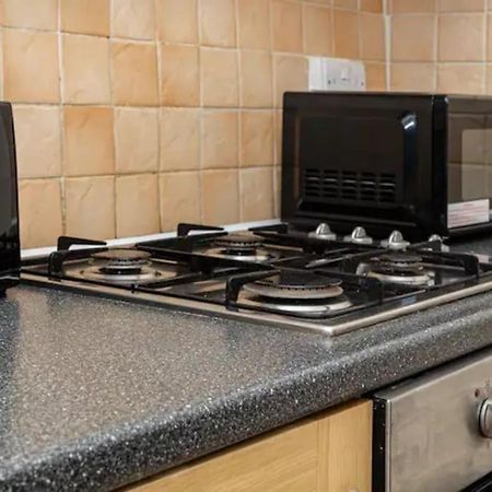 Tranquil 1Br In South Bank With Onsite Parking Apartment London Exterior photo
